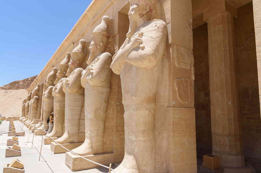 Egipto 282 - Templo de Hatshepsut.jpg